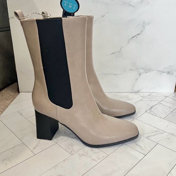 Primark Light Gray Heeled Mid-Calf Boots/Booties - Picture 1 of 9
